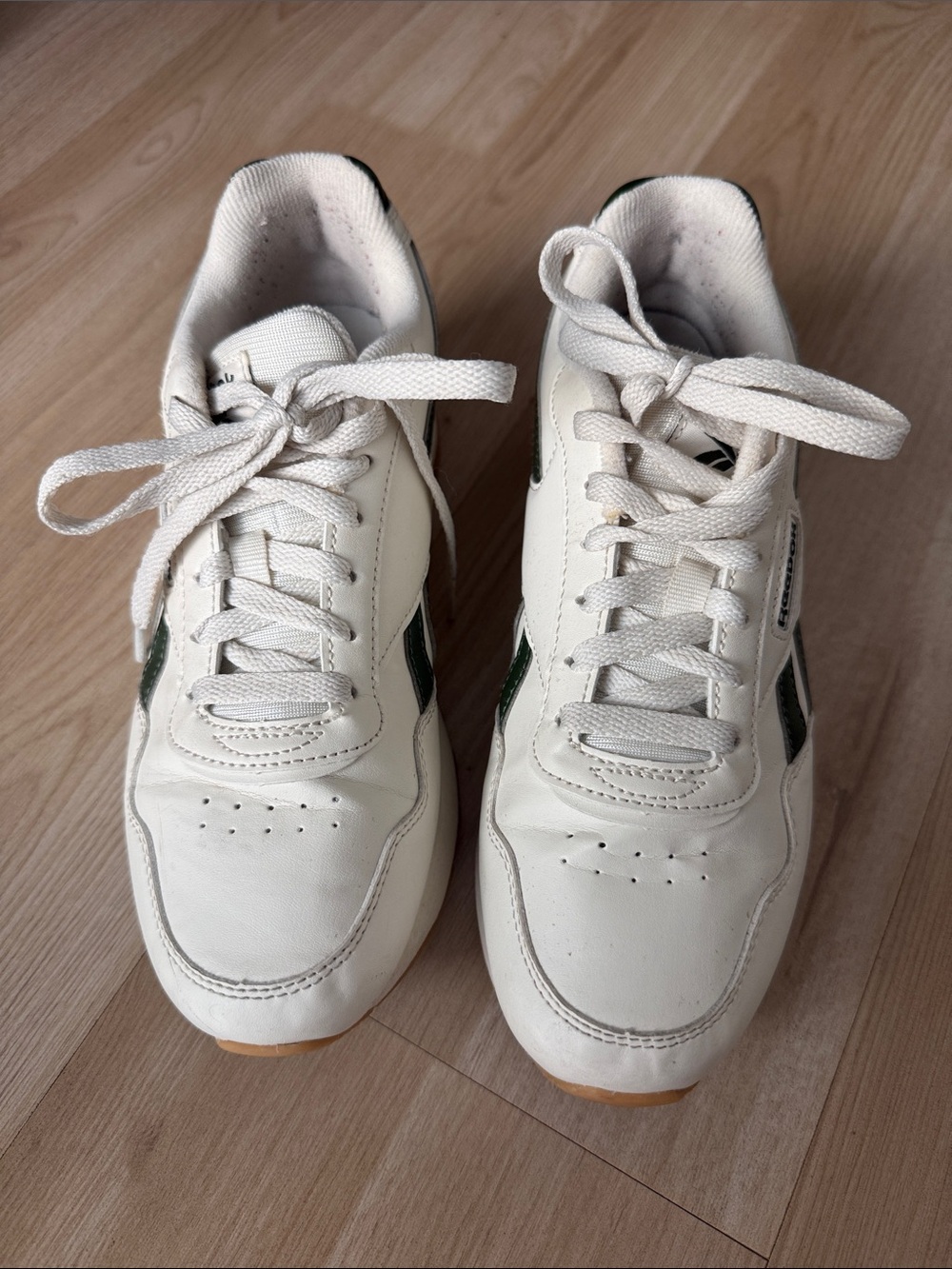 Reebok White Sneakers with Green Side Stripes - Picture 2 of 5